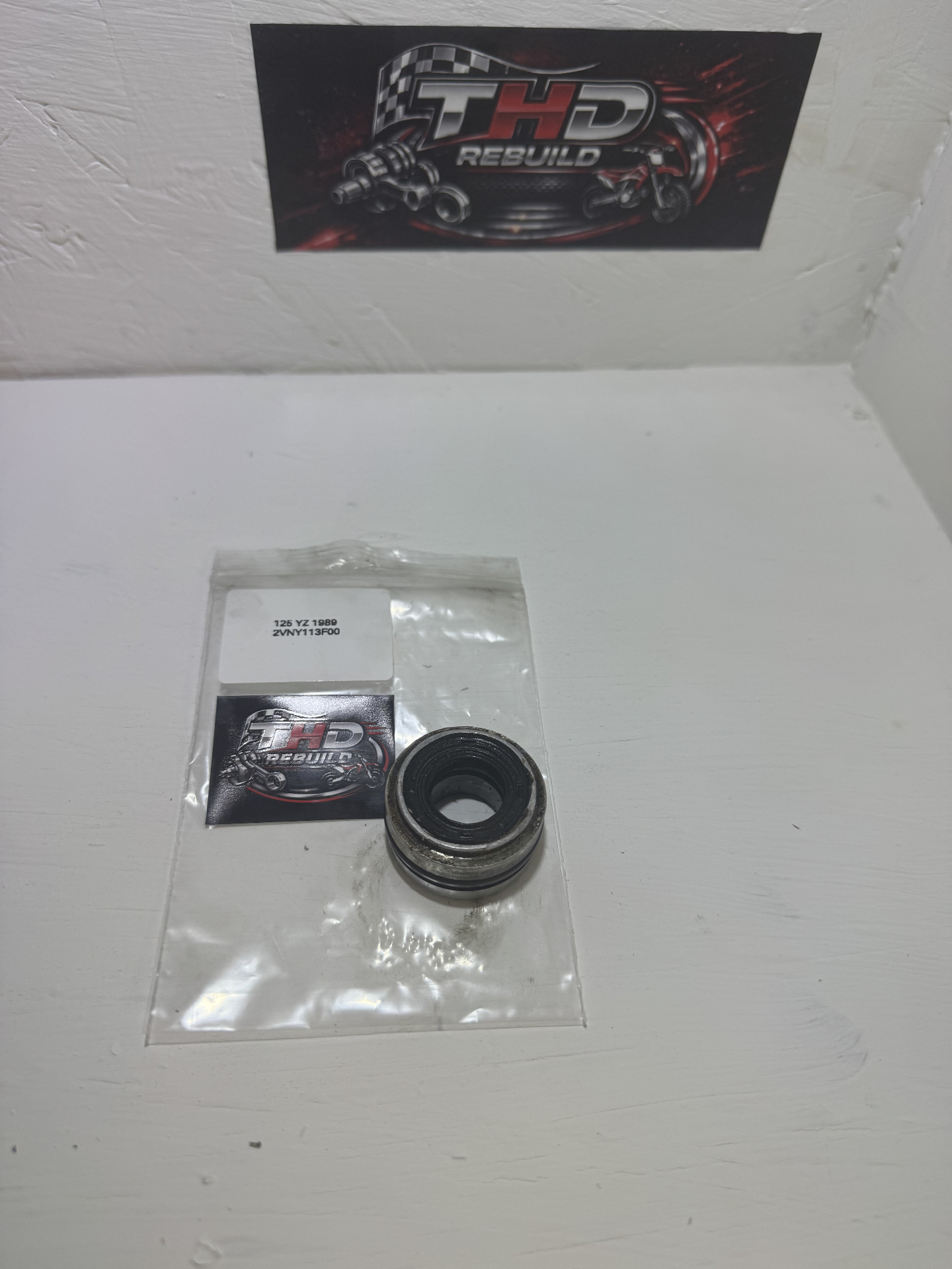 HOLDER 2 ASSY OEM YAMAHA 125 YZ 1989 3JD référence 2VNY113F00 Occasion