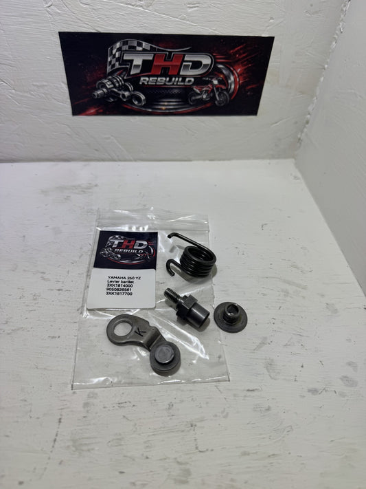 STOPPER LEVER ASSY OEM YAMAHA 250 YZ 1991 à 1996 référence 3XK1814000 Occasion