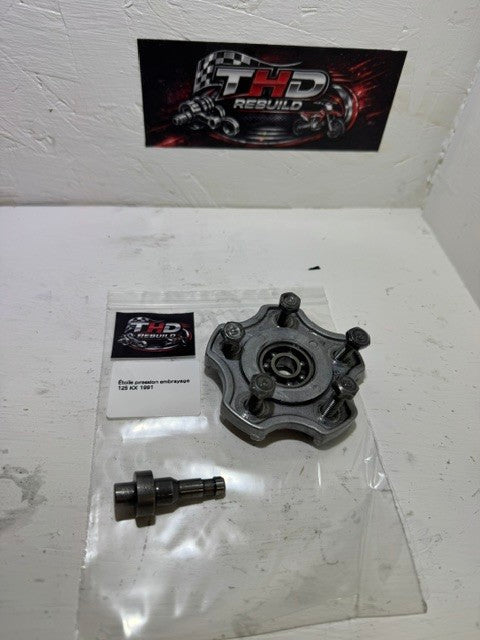 HOLDER,CLUTCH SPRING OEM KAWASAKI 125 KX 1991 référence 130911502 Occasion