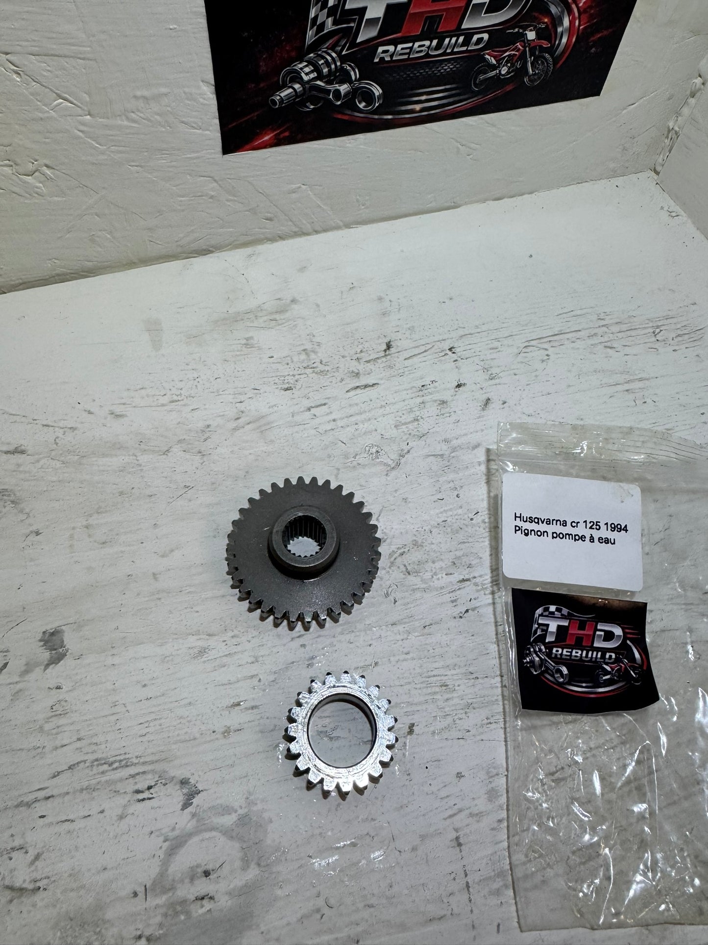 Pignon arbre pompe a eau OEM HUSQVARNA CR 125 1994 Occasion