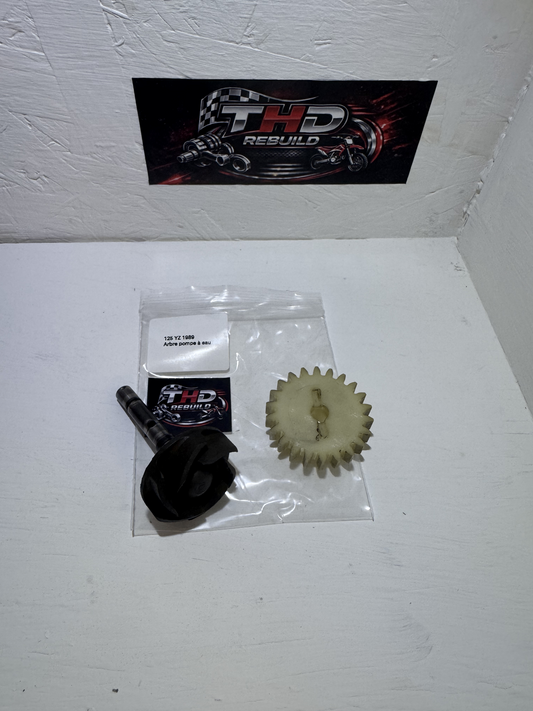 Arbre de pompe a eau OEM YAMAHA 125 YZ 1989 3JD référence 1LX1245000 Occasion