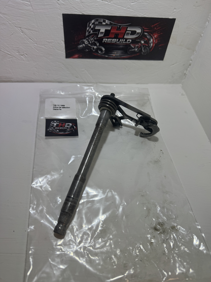 Arbre de sélecteur de vitesse OEM YAMAHA 125 YZ 1989 à 1990 référence 1LX1810101 Occasion Filetage HS