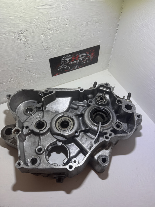 Carter droit OEM YAMAHA 125 YZ 1989 3JD référence 1LX1512110 Occasion