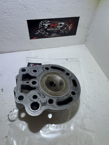Culasse OEM KAWASAKI 125 KX 1990 à 1991 référence 110011344 Occasion