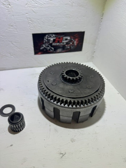 Cloche embrayage OEM KAWASAKI 125 KX 1990 à 1991 référence 130951234 Occasion